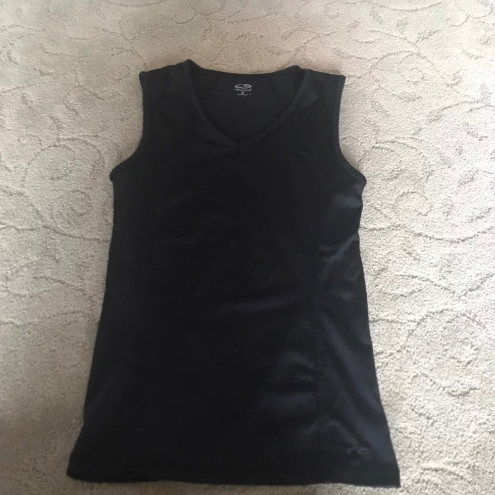 Athletic all black tanktop